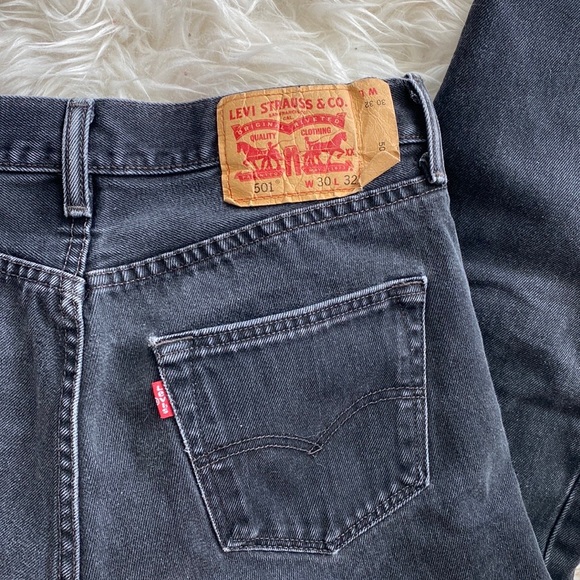Levi’s Straight Leg Jeans - Picture 4 of 6
